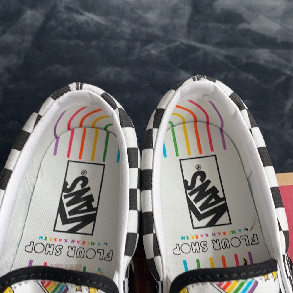 Vans classic slip On Flour shop by Amirah Kassem collection - Picture 3 of 8